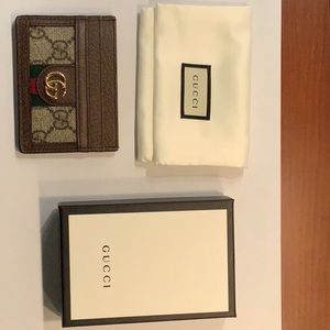 Authentic Gucci men’s card carrier
